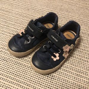 Geox toddler shoes size 23